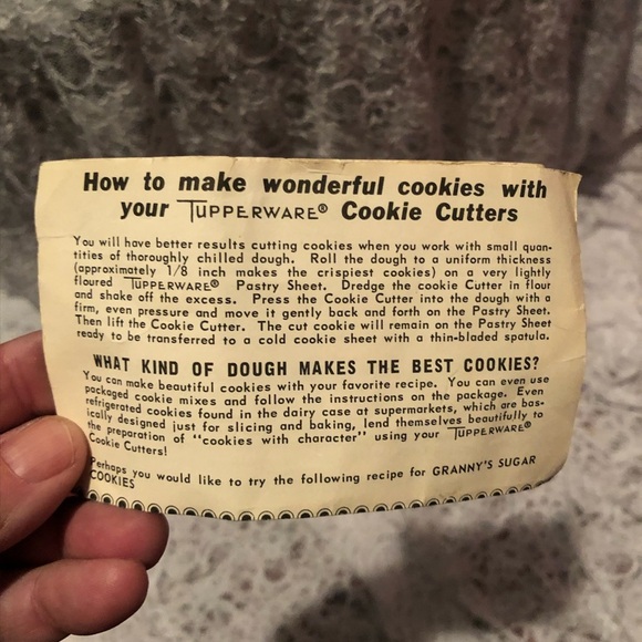 Tupperware Red Party Decorations with Holiday Shapes - Picture 9 of 11